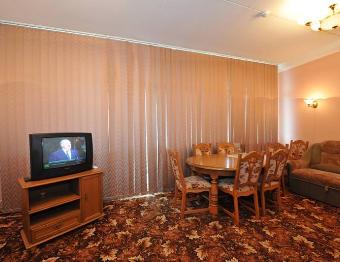 Апартаменты – трехкомнатный двухместный - Санаторий «СССР»